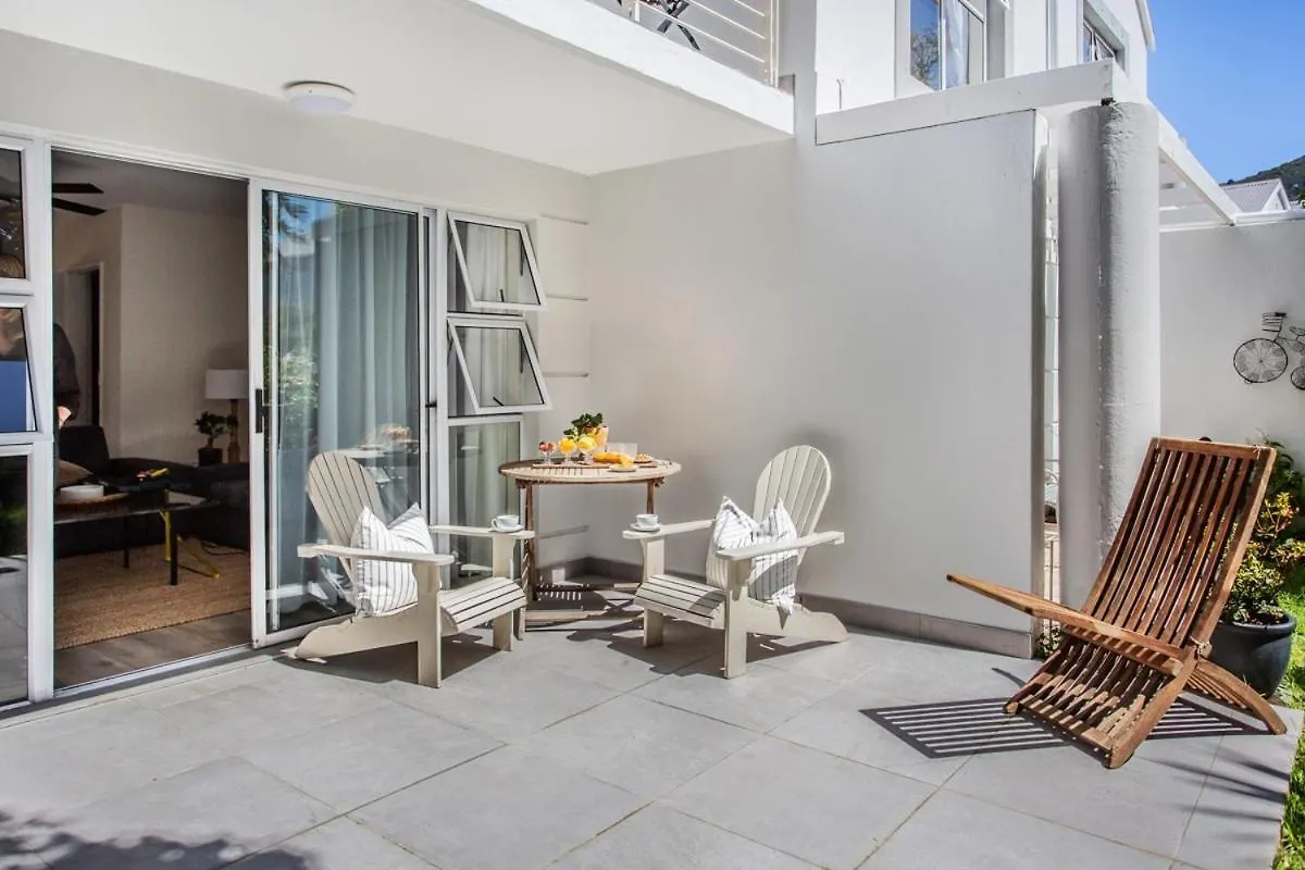 Charming Houtbay Hideaway - Pool Apartment Hout Bay