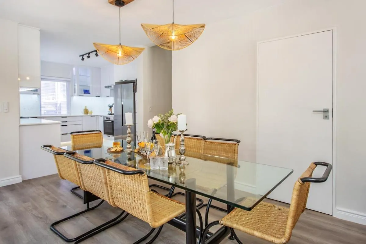 Charming Houtbay Hideaway - Pool Apartment Hout Bay