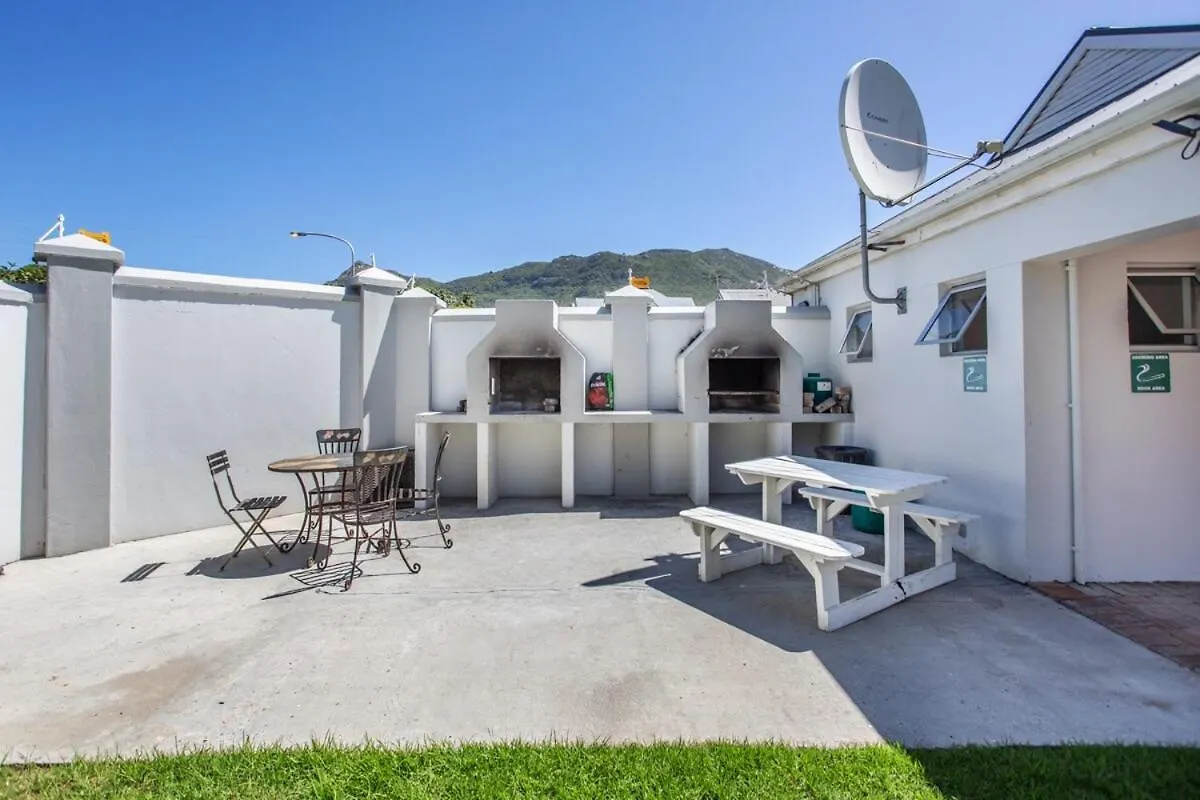 Charming Houtbay Hideaway - Pool Apartment Hout Bay