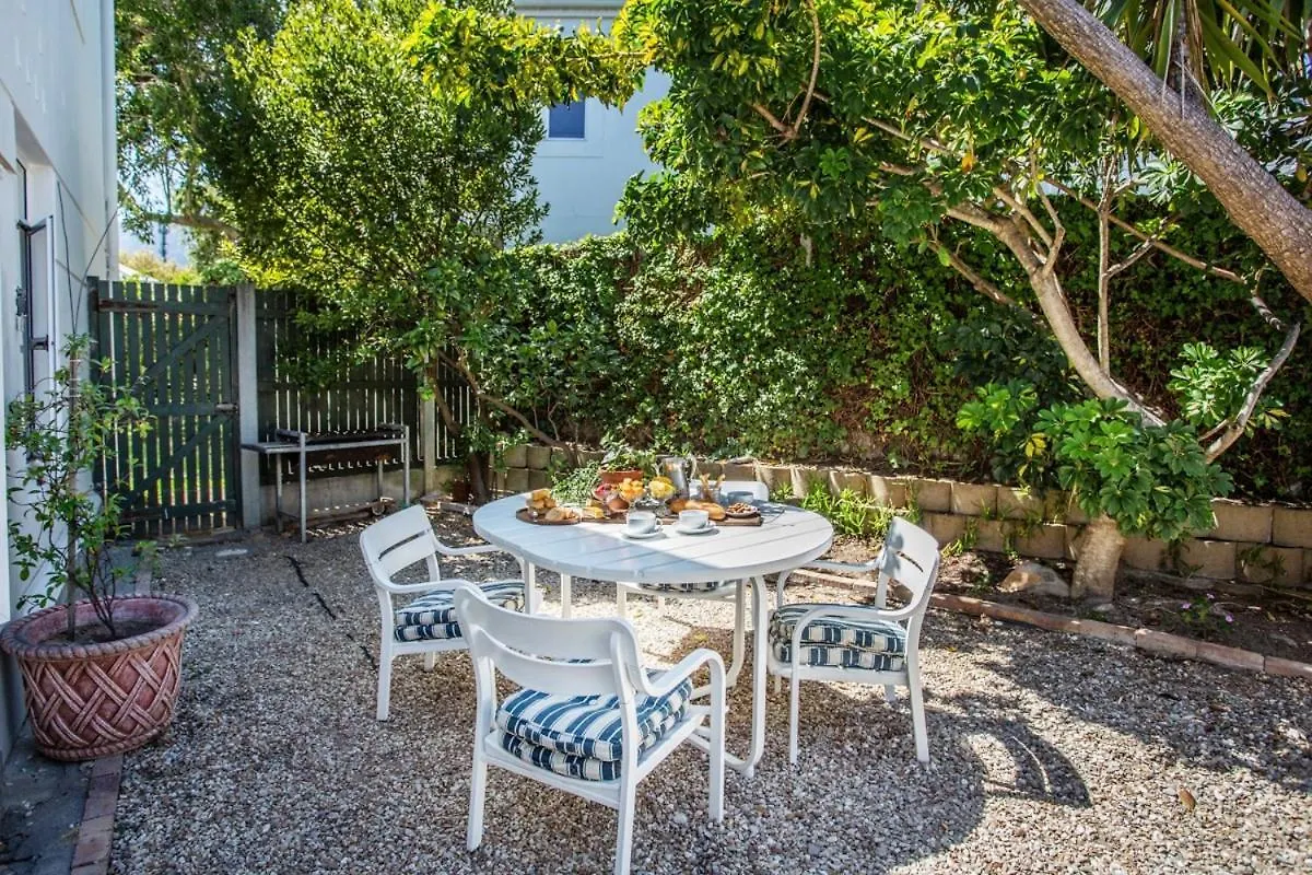 Charming Houtbay Hideaway - Pool Apartment Hout Bay